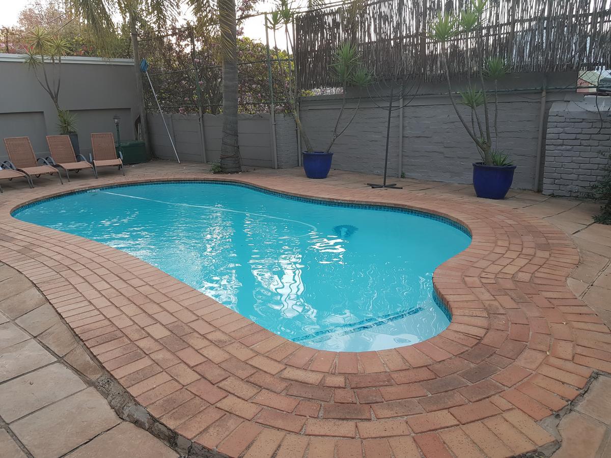 Mi Casa Su Casa Hotel Randburg Luaran gambar